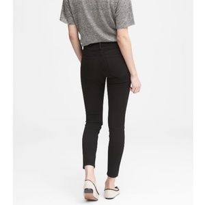 Skinny Stay Black Ankle Jean